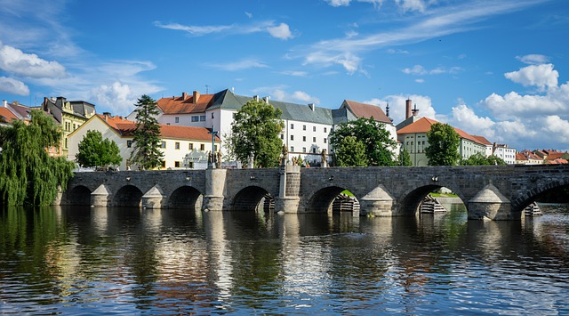 Pohled na Kamenný most a hrad v Písku